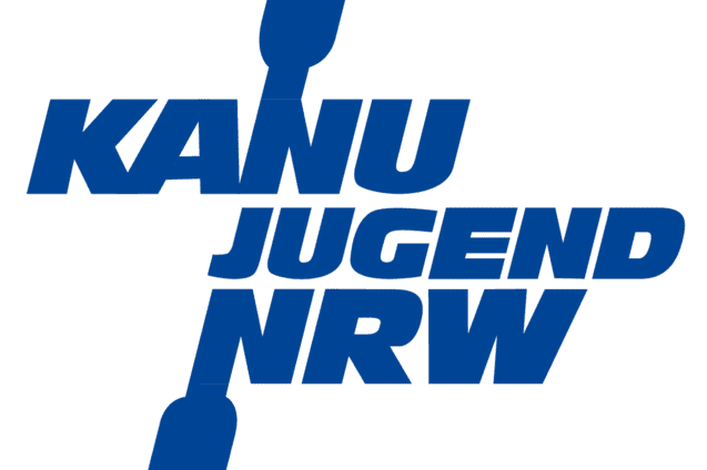 Logo von Kanu Jugend NRW in Blau, mit zwei Paddeln und Schriftzug.
